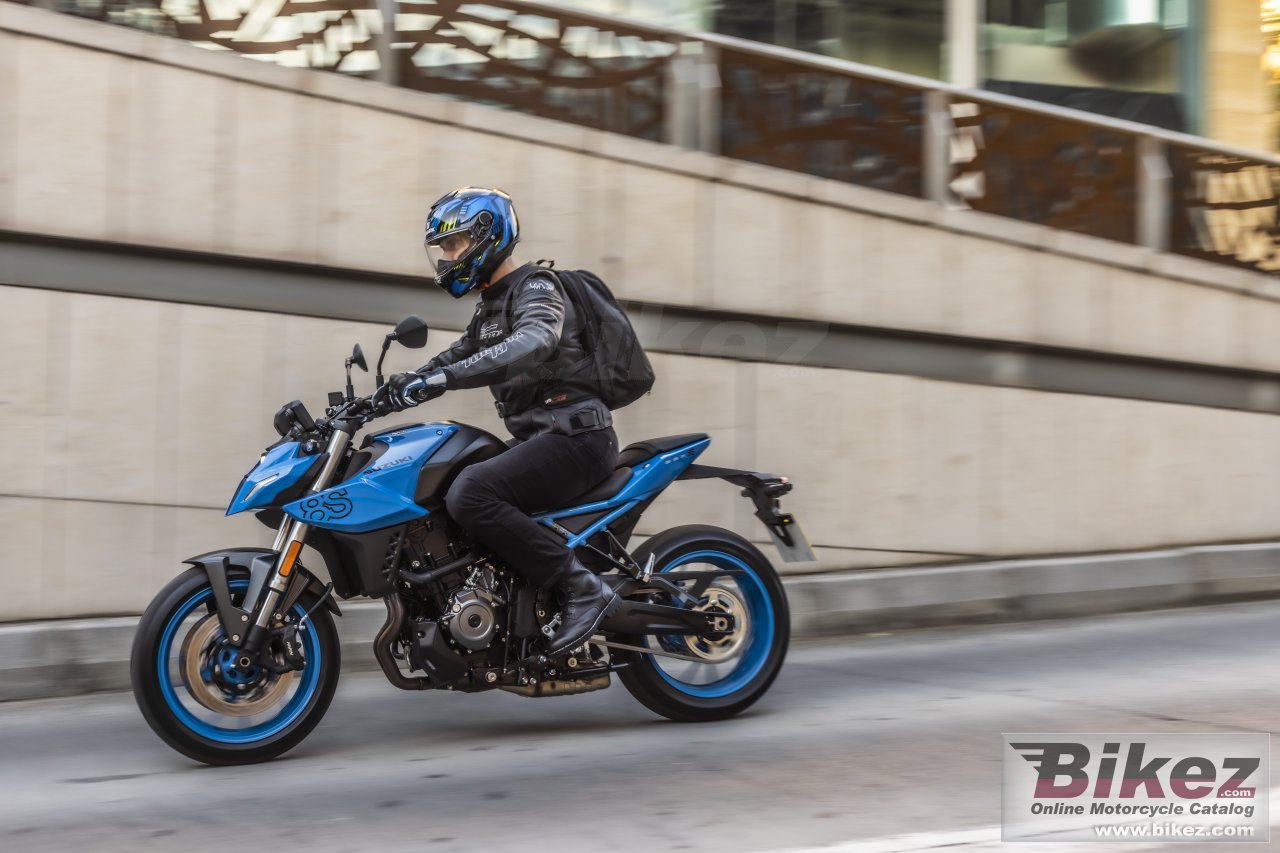 Suzuki GSX-8S