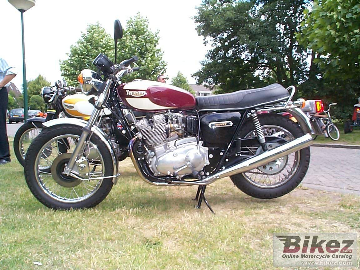 Triumph T 160 V Trident 750