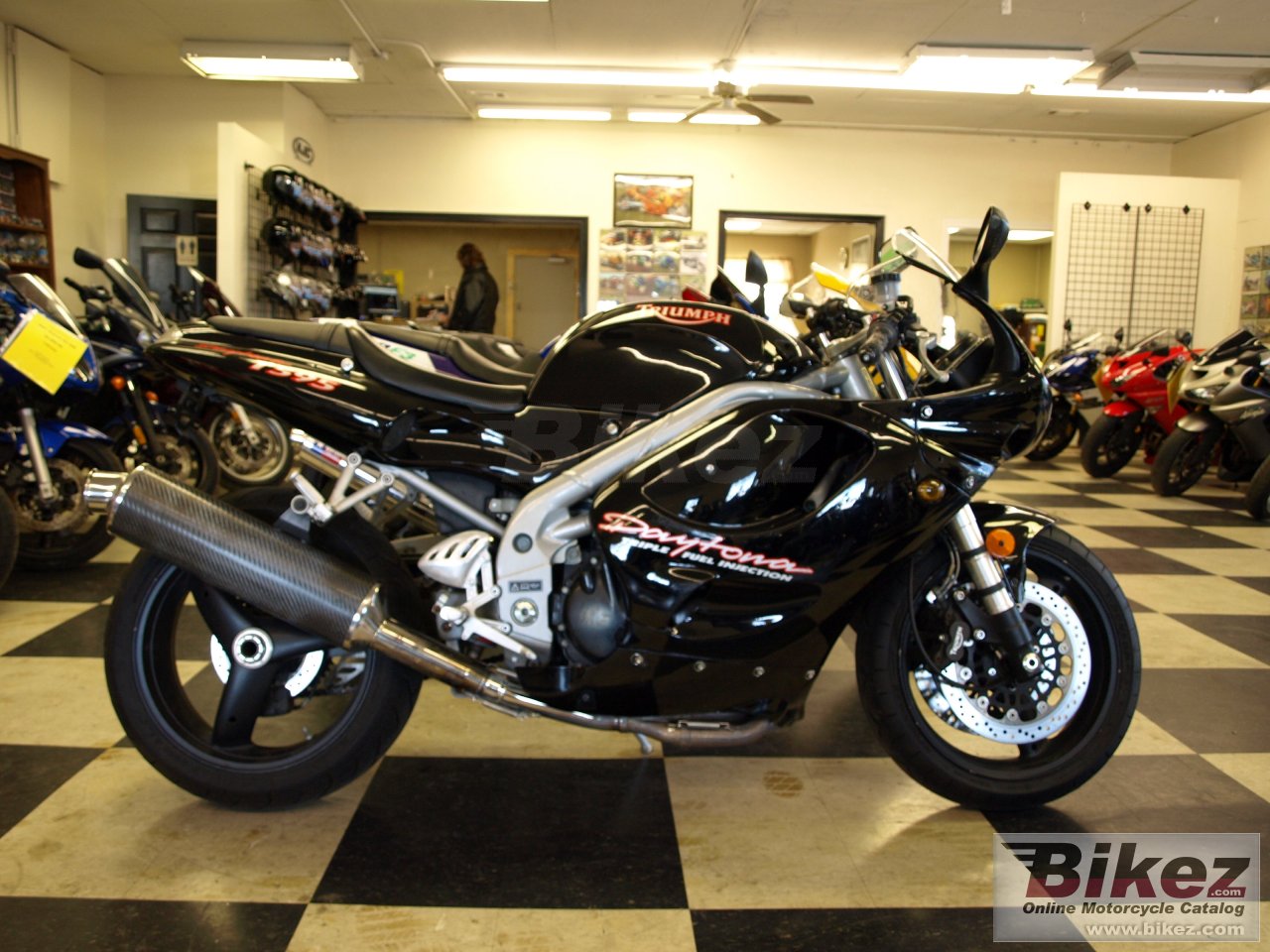 Triumph T595 Daytona