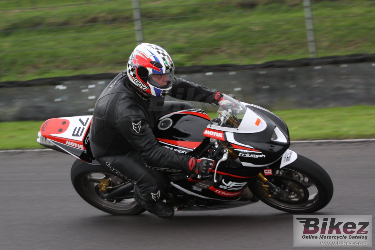 Triumph Daytona 675