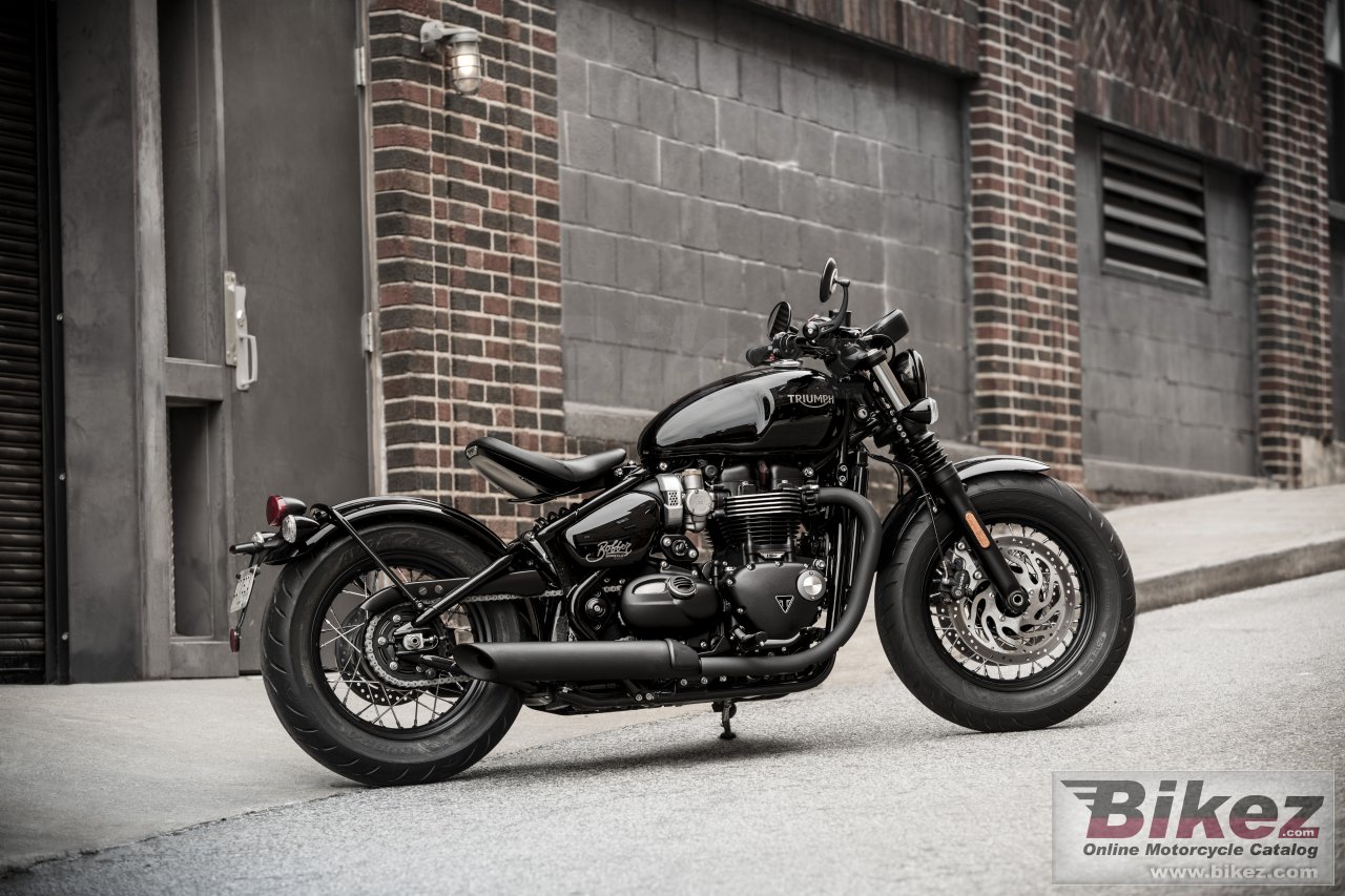 Triumph Bonneville Bobber Black