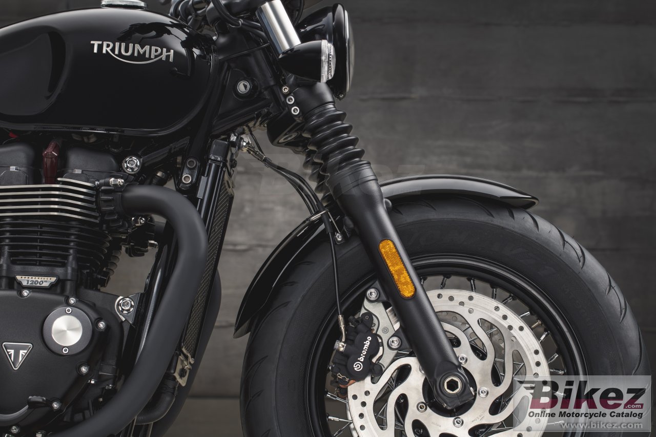 Triumph Bonneville Bobber Black