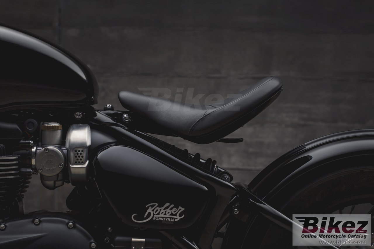 Triumph Bonneville Bobber Black