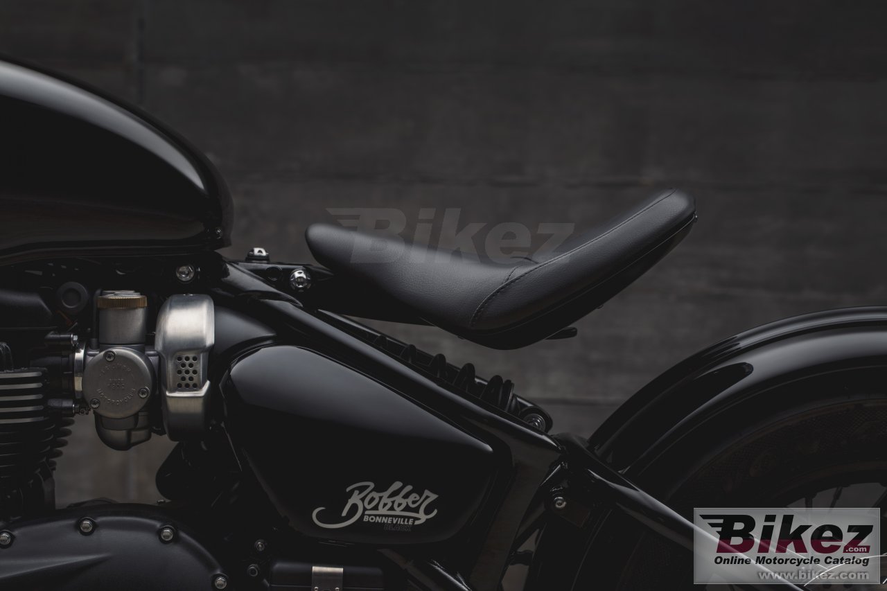 Triumph Bonneville Bobber Black