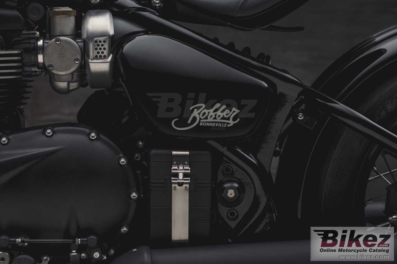 Triumph Bonneville Bobber Black