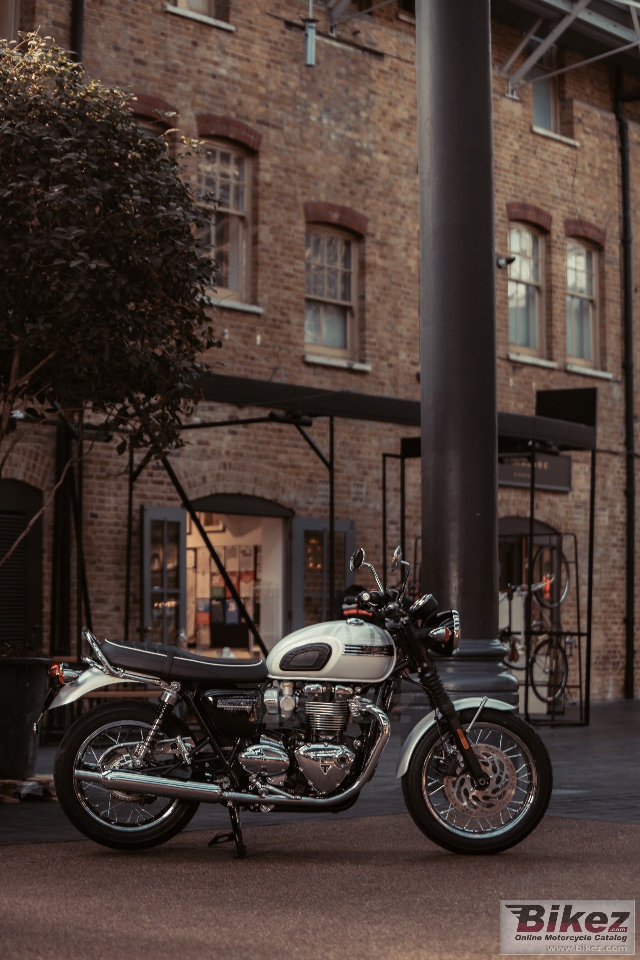 Triumph Bonneville T120 Diamond Edition