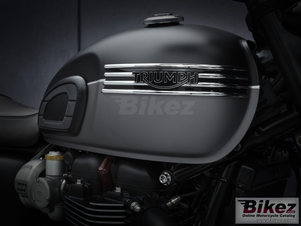 Triumph Bonneville T120 Black