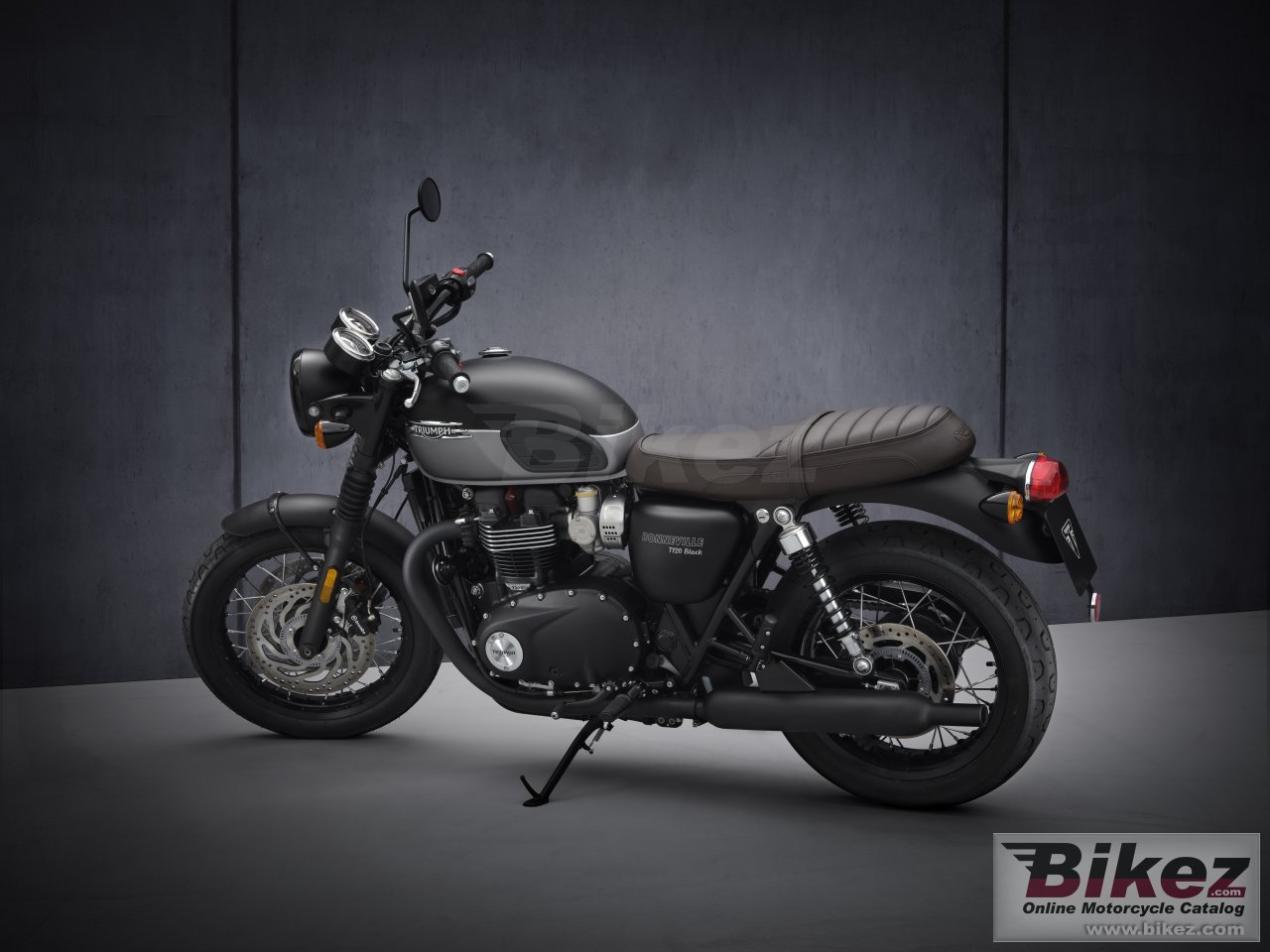 Triumph Bonneville T120 Black