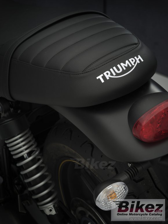 2021 Triumph Street Twin Gold Line