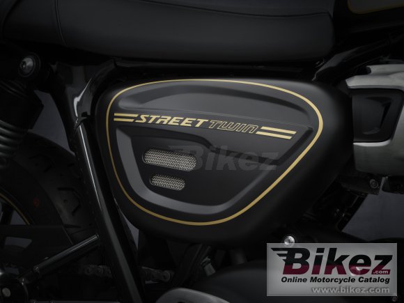 2021 Triumph Street Twin Gold Line