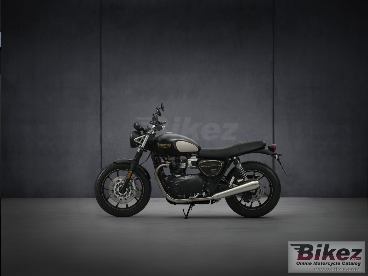 Triumph Street Twin Gold Line