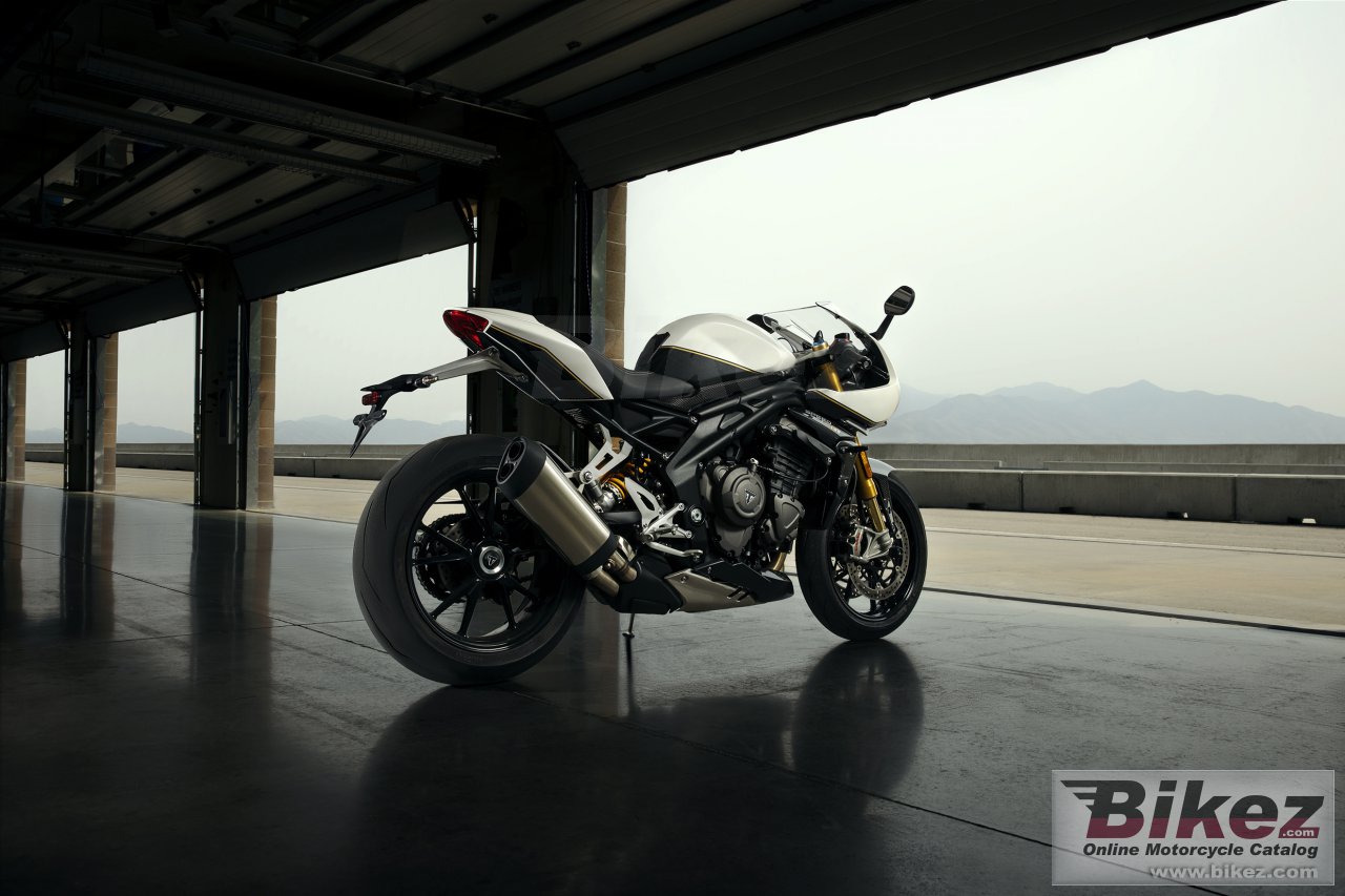 Triumph Speed Triple 1200 RR