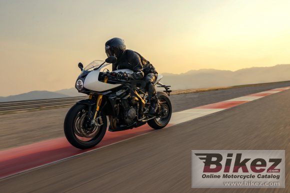 2022 Triumph Speed Triple 1200 RR