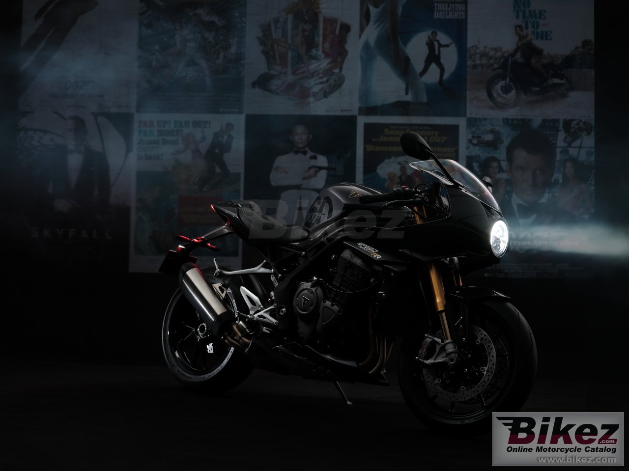 Triumph Speed Triple 1200 RR Bond Edition