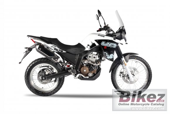 2018 UM DSR Aventure TT