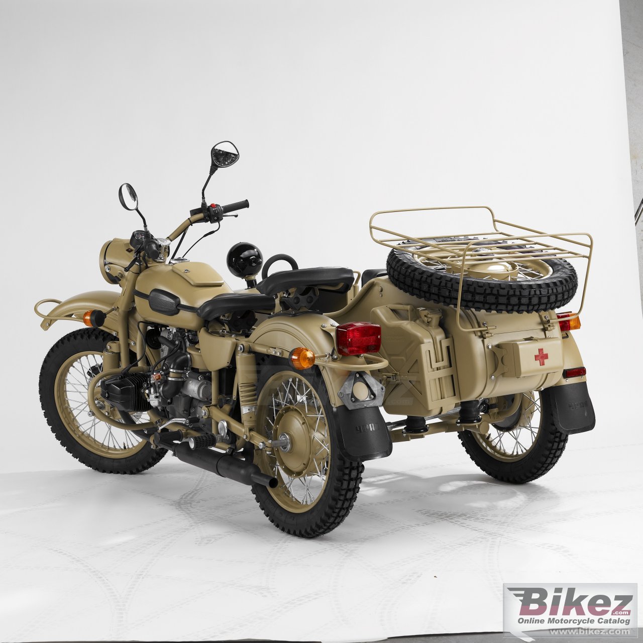 Ural Pustinja 750