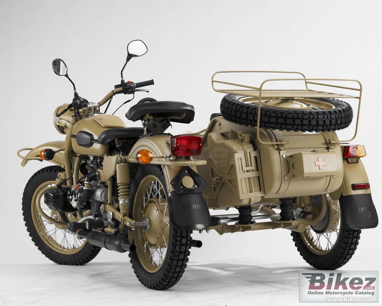 Ural Pustinja 750