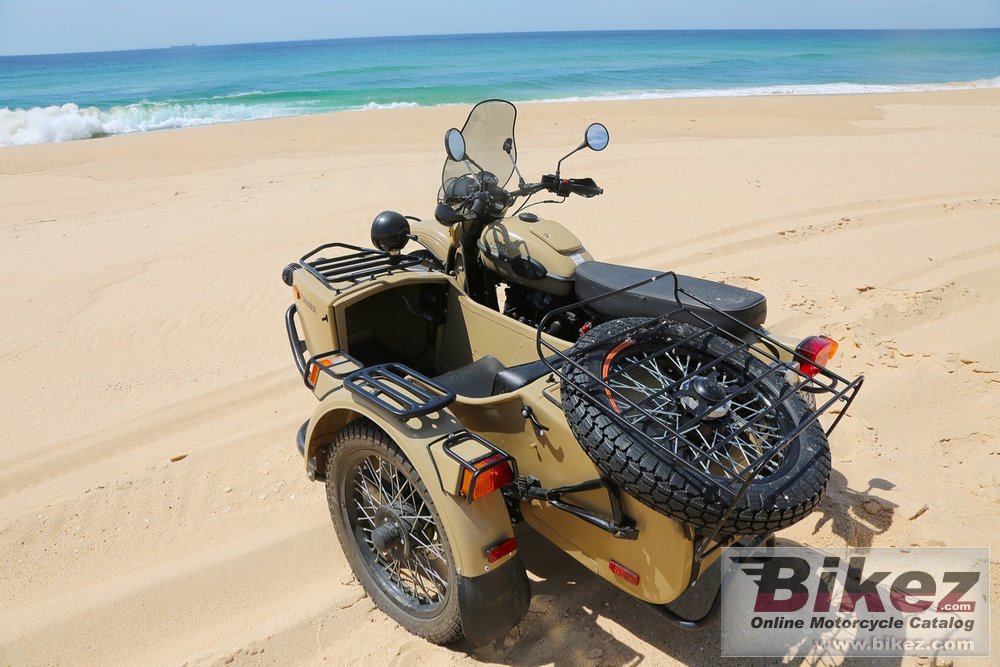 Ural Gear Up Sahara