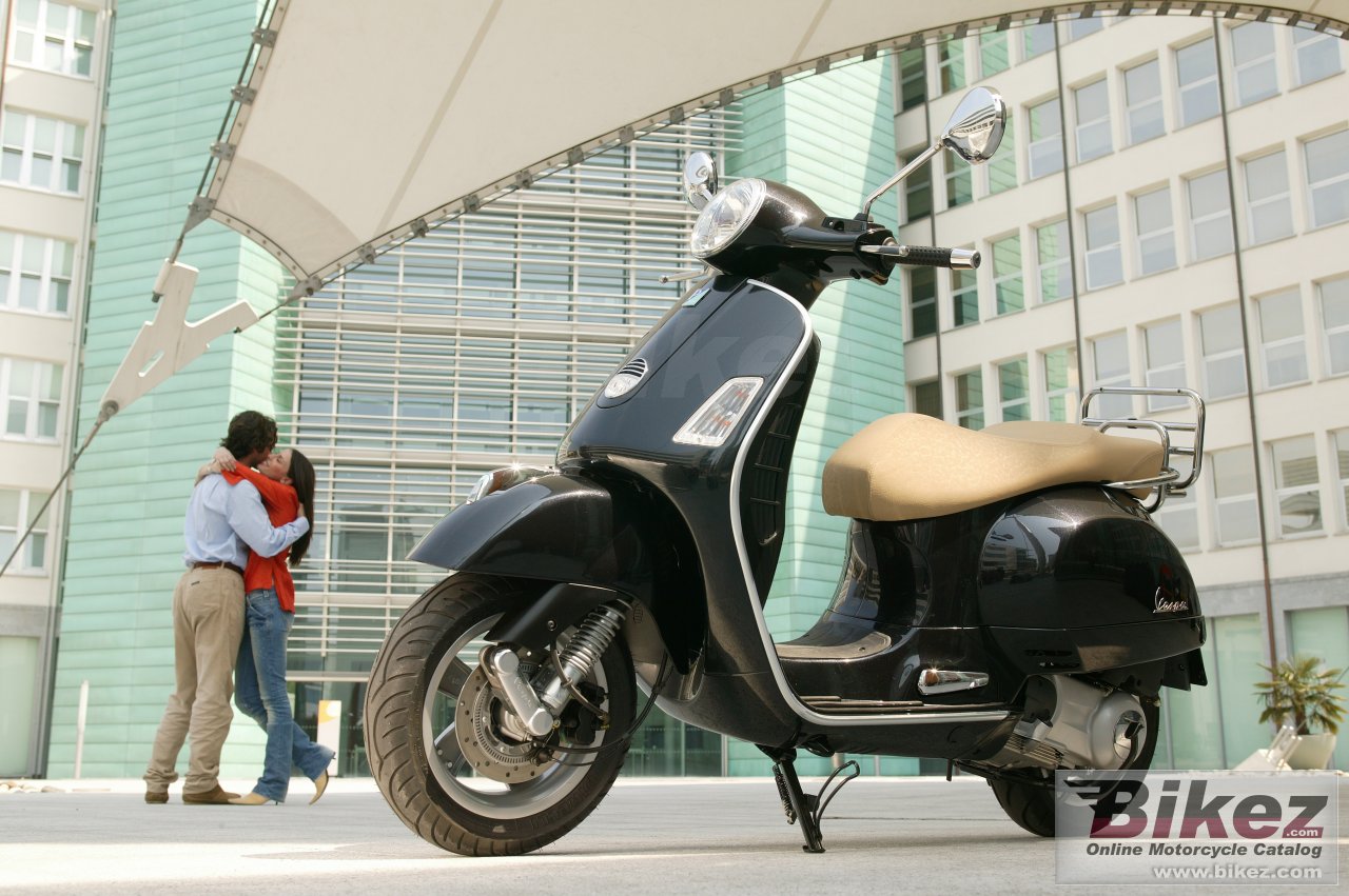 Vespa GTS 250