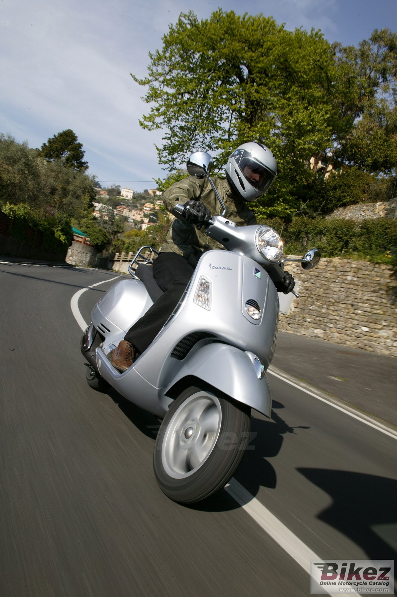 Vespa GTS 250