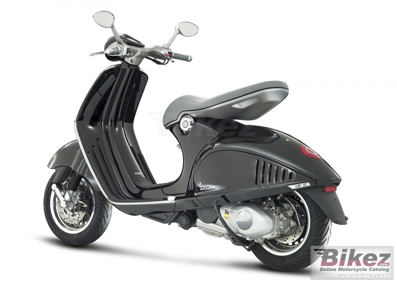 Vespa 946