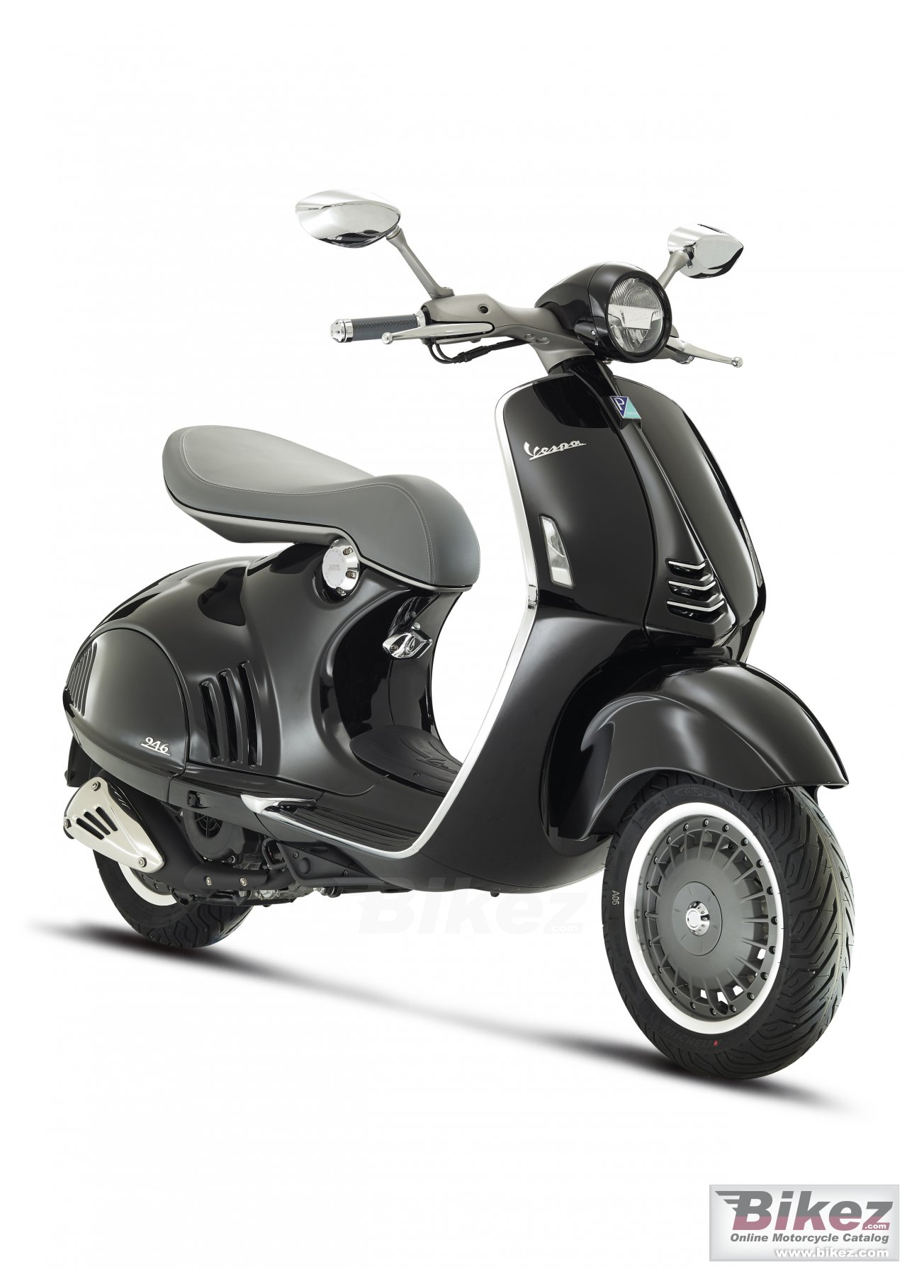 Vespa 946