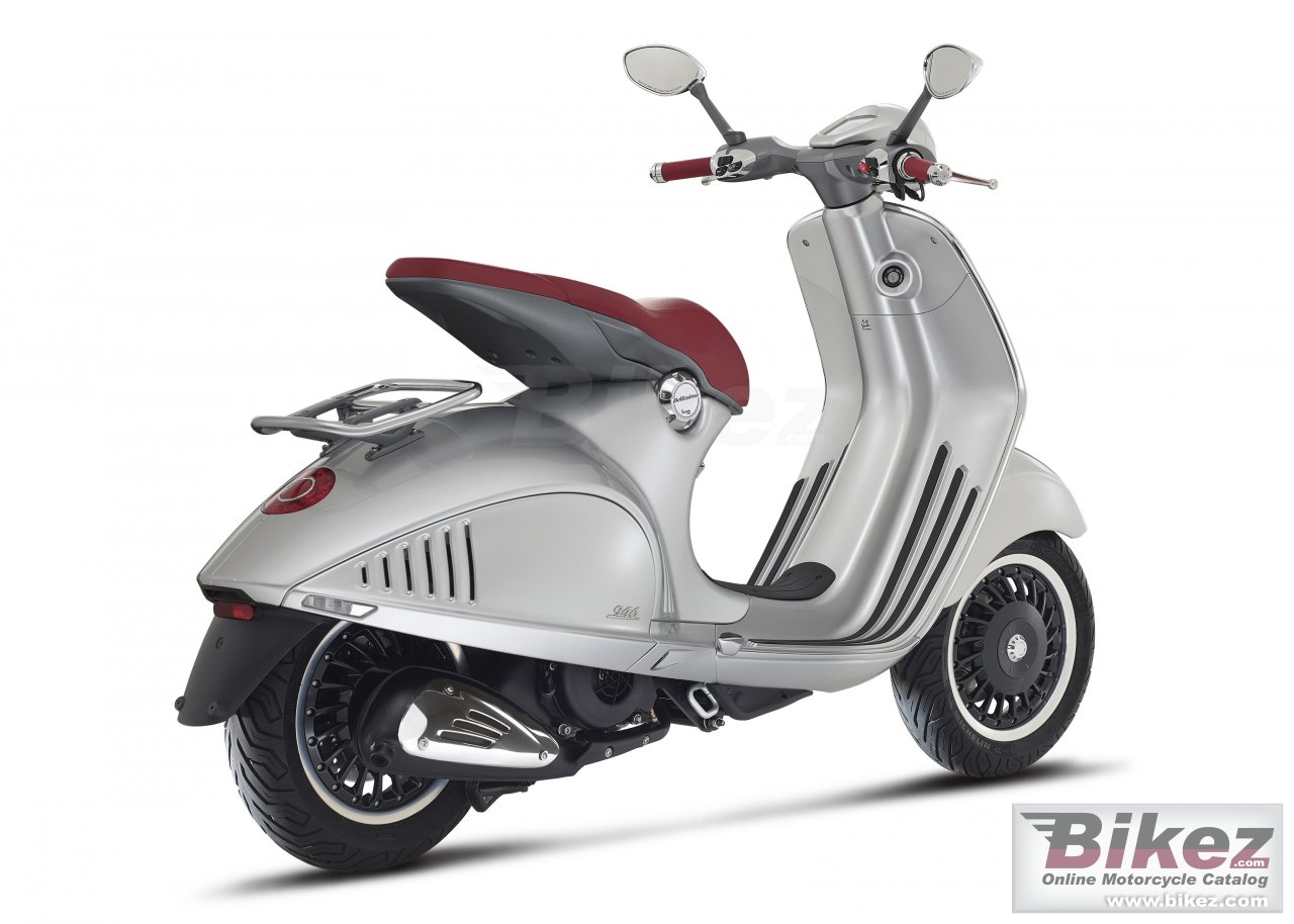 Vespa 946