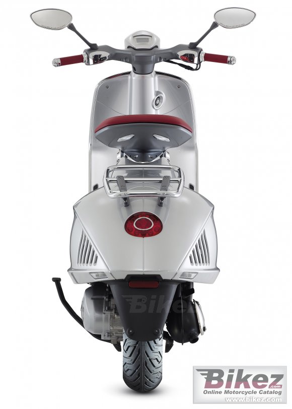 2015 Vespa 946