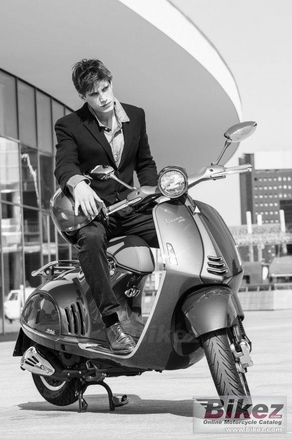 2015 Vespa 946