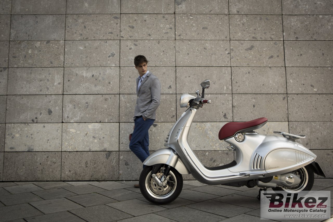 Vespa 946