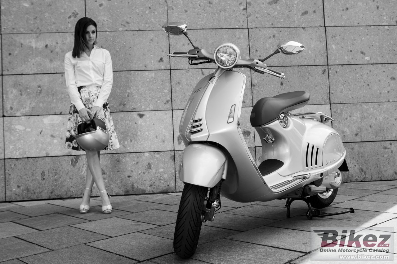 Vespa 946