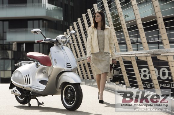 2015 Vespa 946