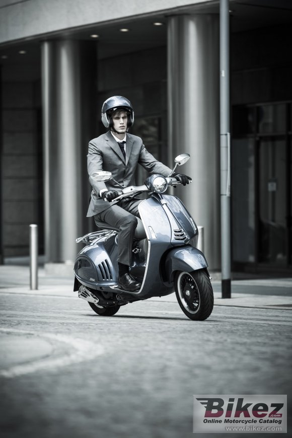 2015 Vespa 946