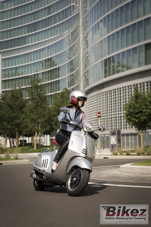 2015 Vespa 946