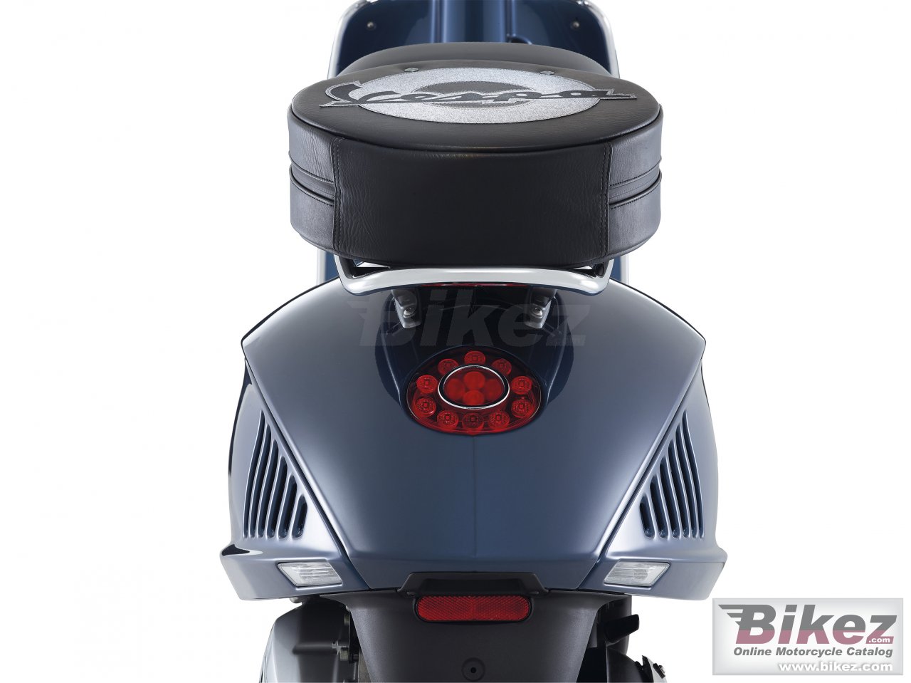 Vespa 946