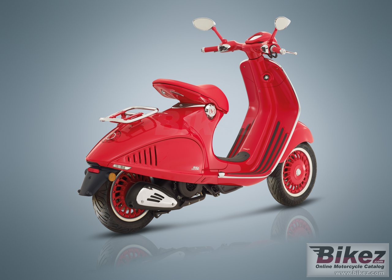 Vespa 946 RED