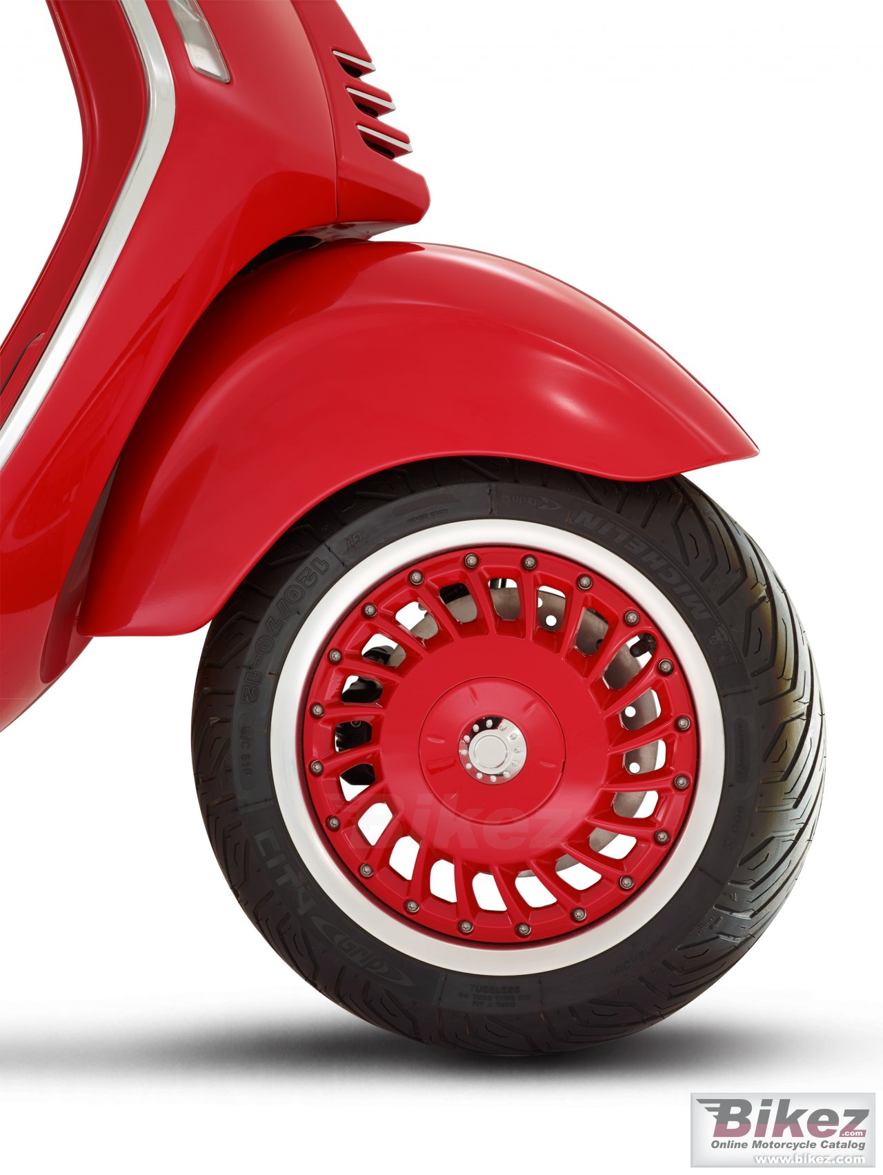 Vespa 946 RED