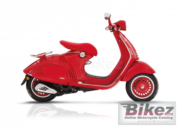 2017 Vespa 946 RED