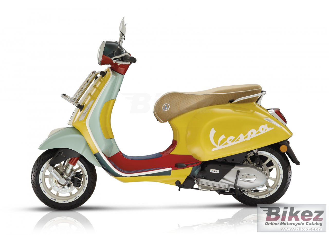 Vespa Primavera Sean Wotherspoon