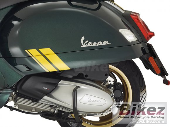 2021 Vespa GTS Super 300 Racing Sixties