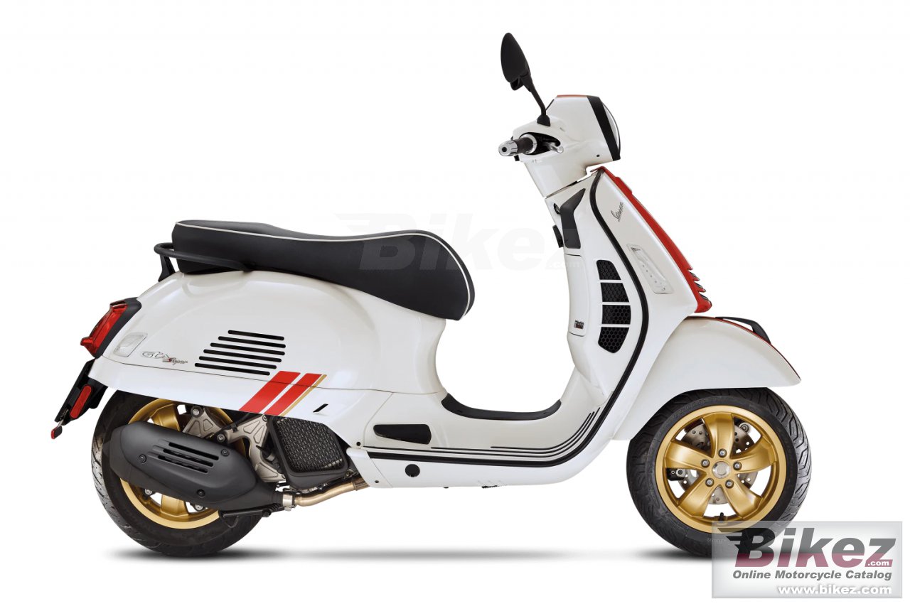 Vespa GTS Super 125 Racing Sixties