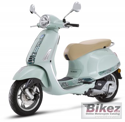 2025 Vespa Primavera 150 Batik