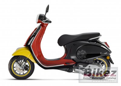 2025 Vespa Primavera Disney Mickey Mouse Edition