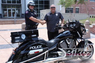 2017 Victory Police Commander I