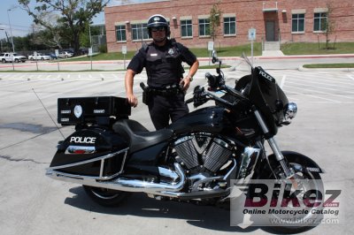 2017 Victory Police Commander I