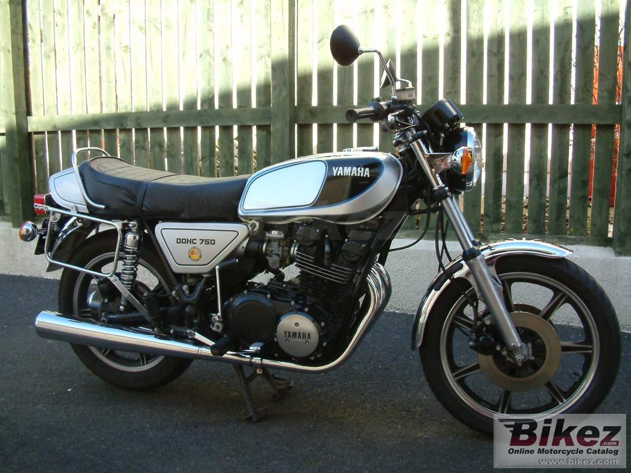 Yamaha XS 750