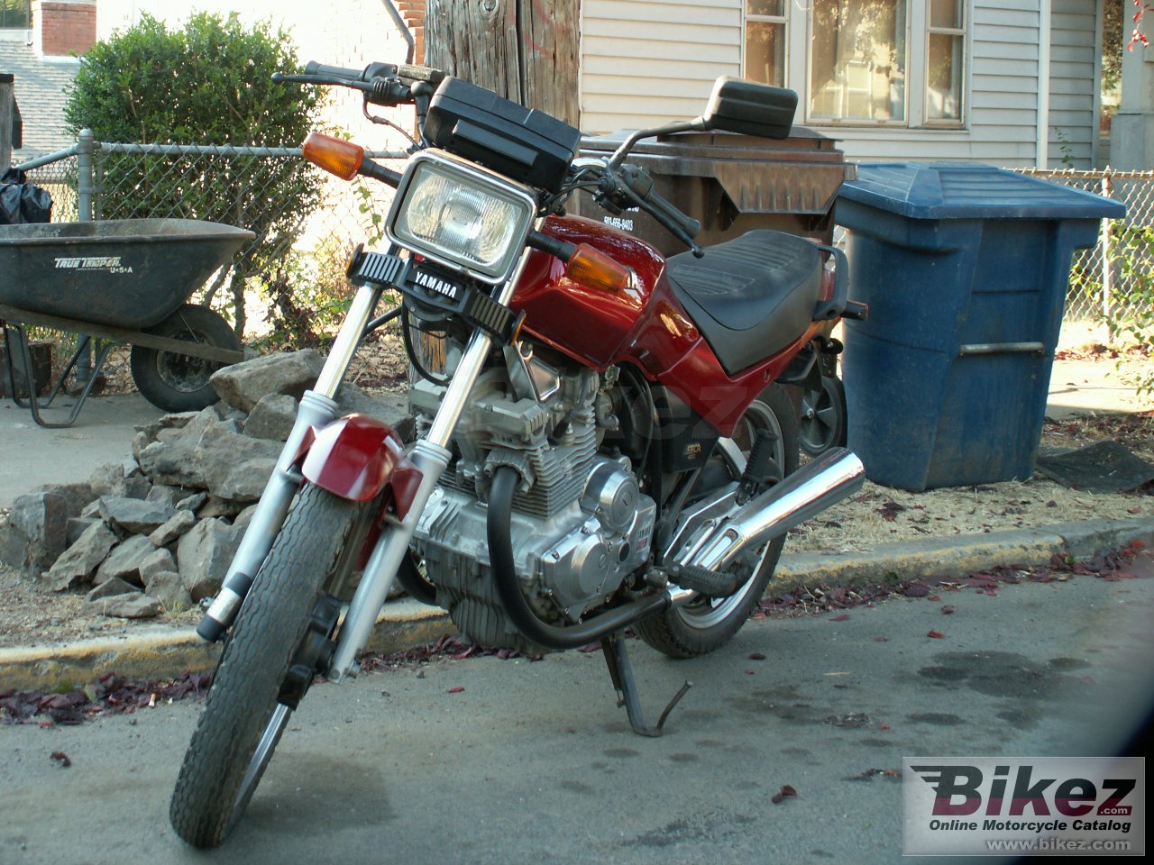 Yamaha XS 400 DOHC (reduced effect)