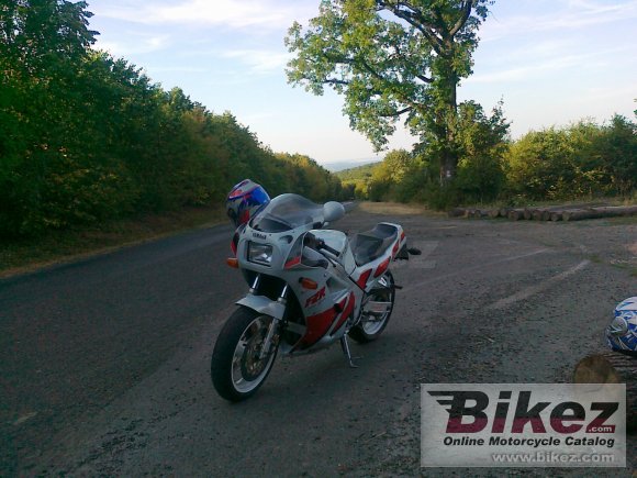 1987 Yamaha FZR 1000 Genesis