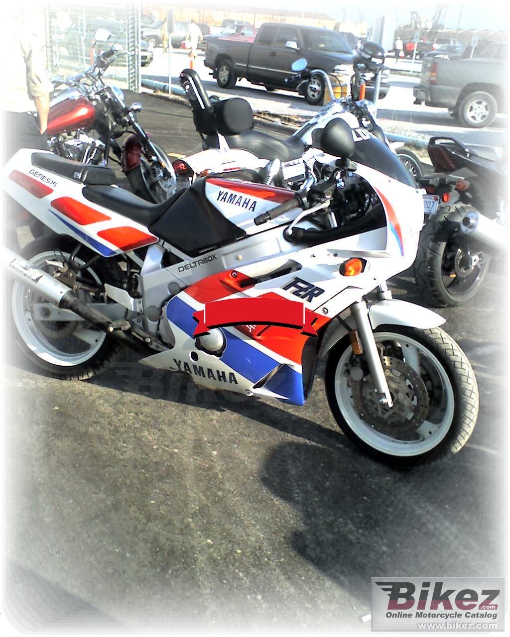 Yamaha FZR 600