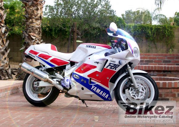 1989 Yamaha FZR 1000